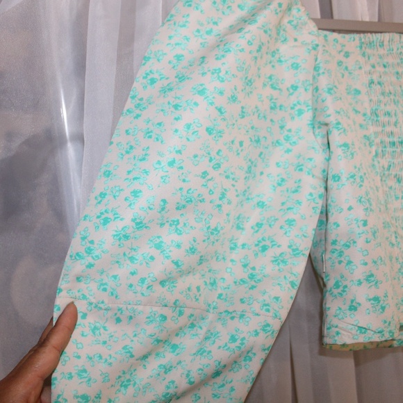 NWT Levi’s The Statement Blouse Mint Cream Top In Sz (XS) & Sz(M) - Picture 9 of 16